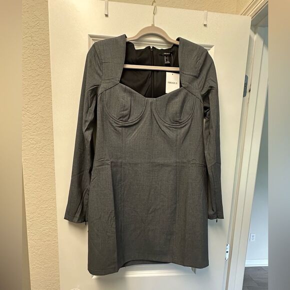 Sweetheart long sleeve mini dress​ - Picture 2 of 16